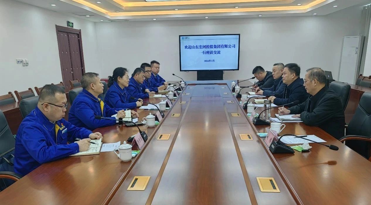 李曉東到新疆調(diào)研督導(dǎo)煤礦建設(shè)推進工作，并慰問駐疆干部職工
