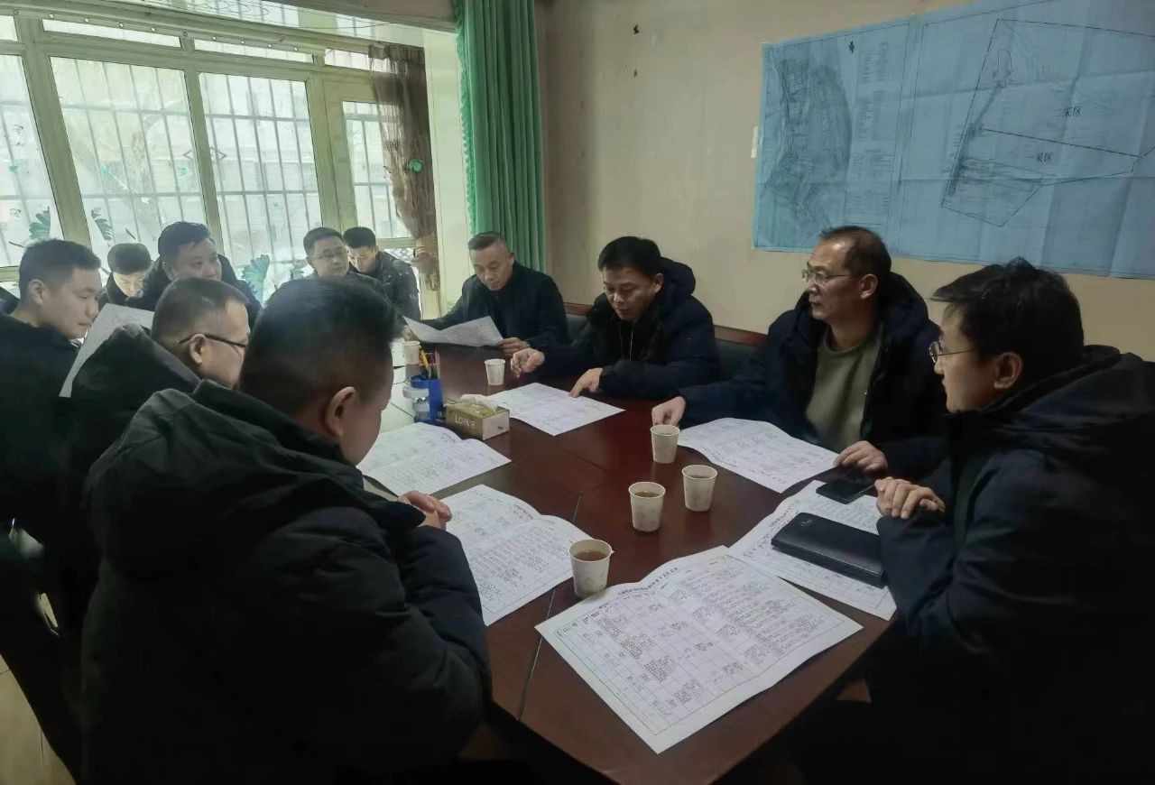李曉東到新疆調(diào)研督導(dǎo)煤礦建設(shè)推進工作，并慰問駐疆干部職工1